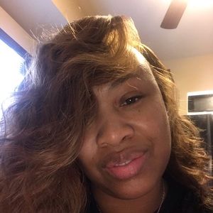 Meet your Posher, Kiashia